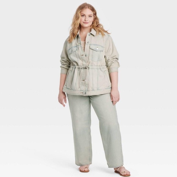Jackets & Blazers - Women's Light Gray Denim Jacket